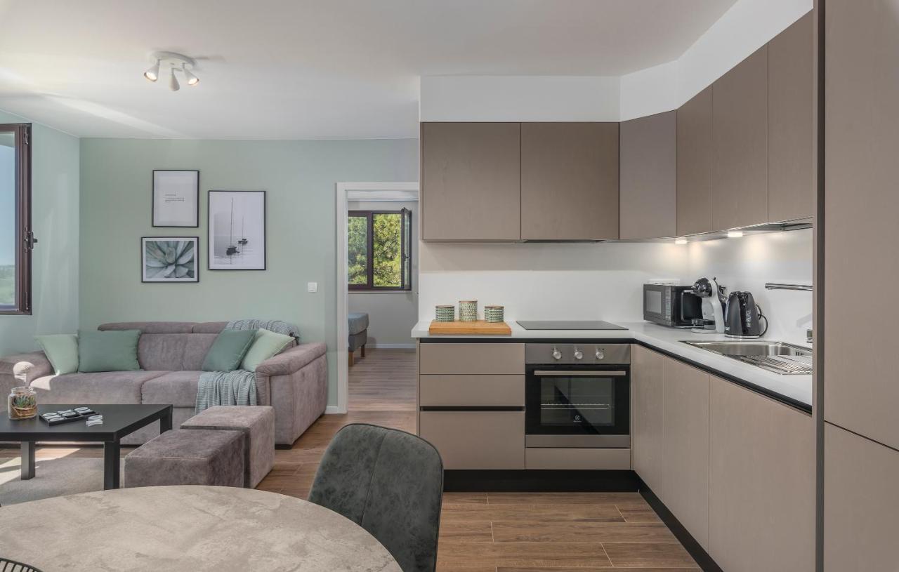 Just Renovated Stylish 2 Bedrooms Apartment Only A Few Steps From The Beach! Novigrad Istria Exterior foto